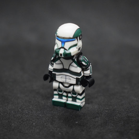 AVFigures Commando Dark Green Trooper (Decaled)